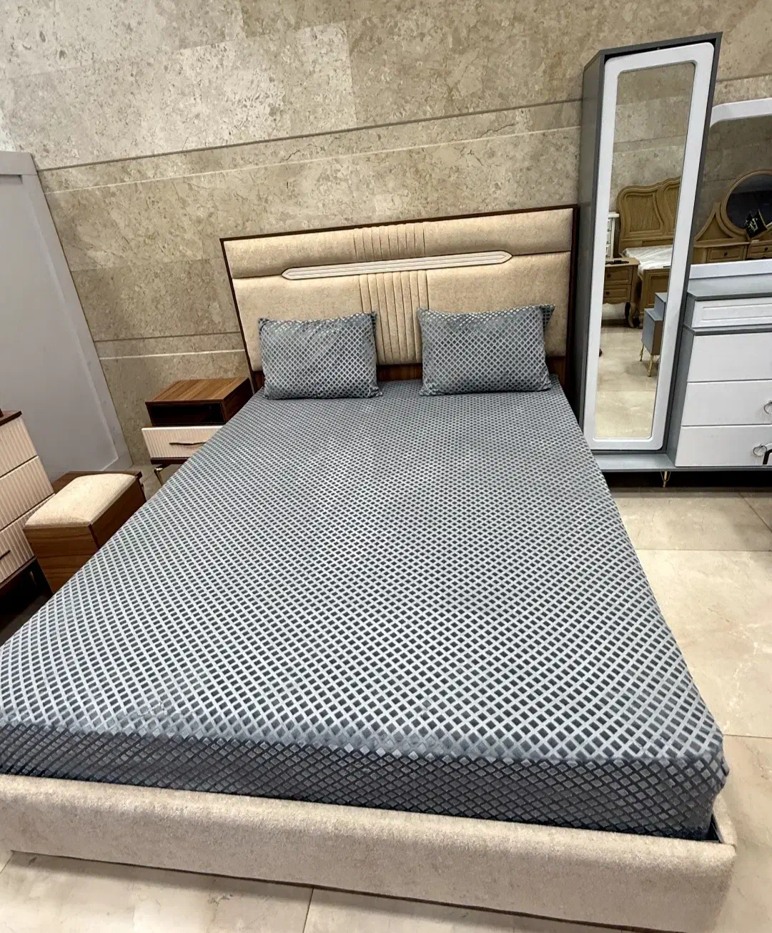 تولید کاور تشک مخمل محافظ تشک نیم ست کشدوزی|سرویس روتختی|تبریز, |دیوار