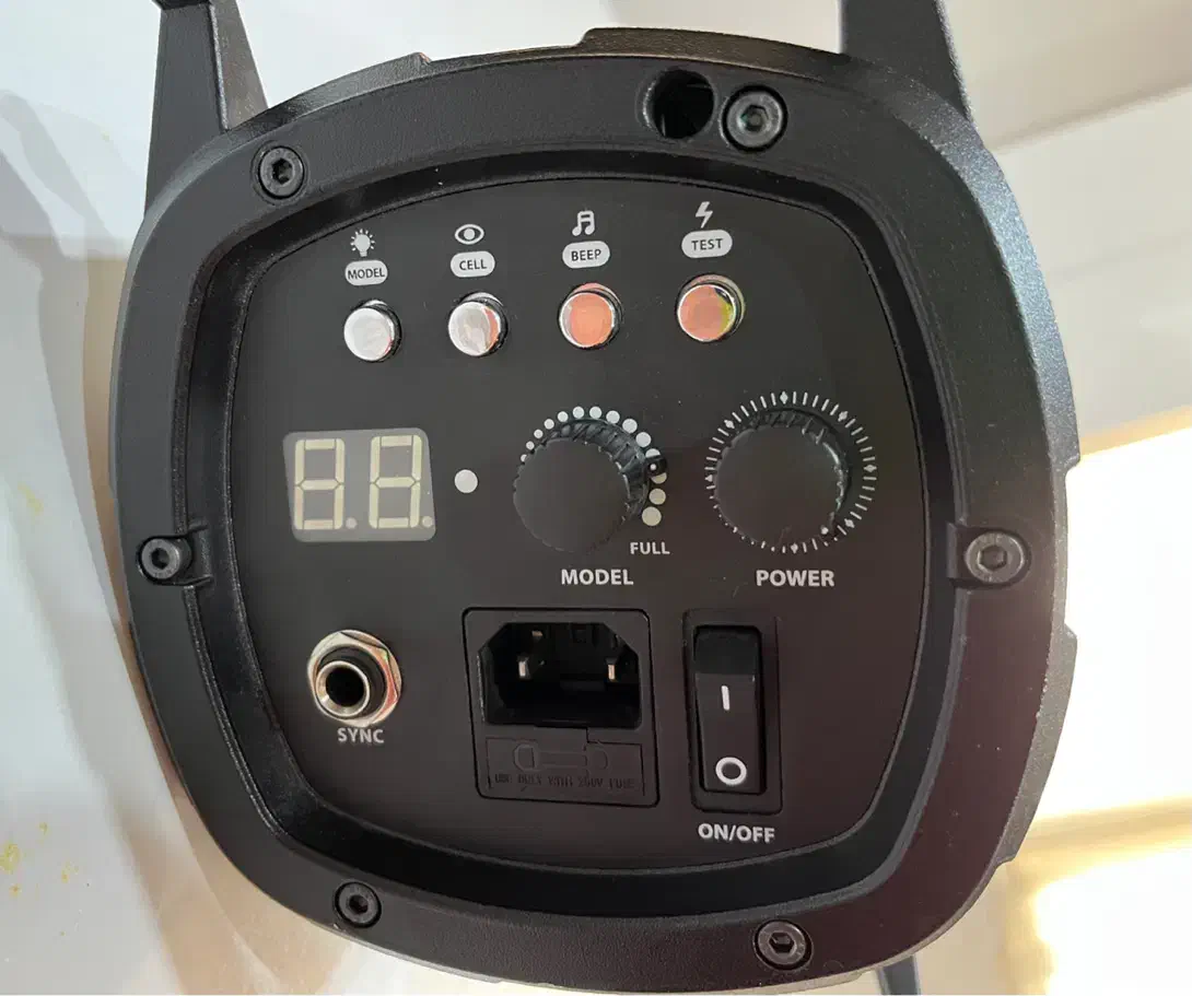 فلاش استودیویی Fomex HD400|دوربین عکاسی و فیلمبرداری|پرند, فاز ۴|دیوار