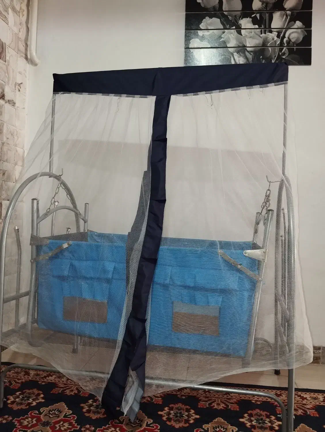 گهواره نوزاد کنار تخت مادر|اسباب و اثاث بچه|محمدیه-قزوین, |دیوار