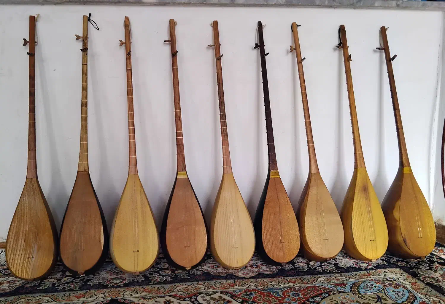 دوتار|سازهای سنتی|اسفراین, |دیوار