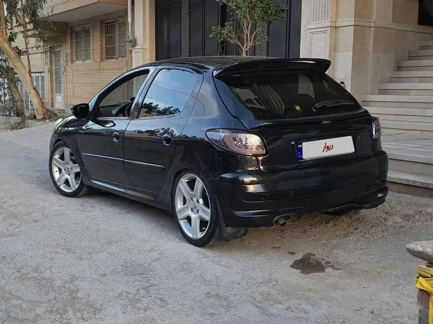 پژو ۲۰۷ مشکی|خودرو سواری و وانت|کرمان, |دیوار