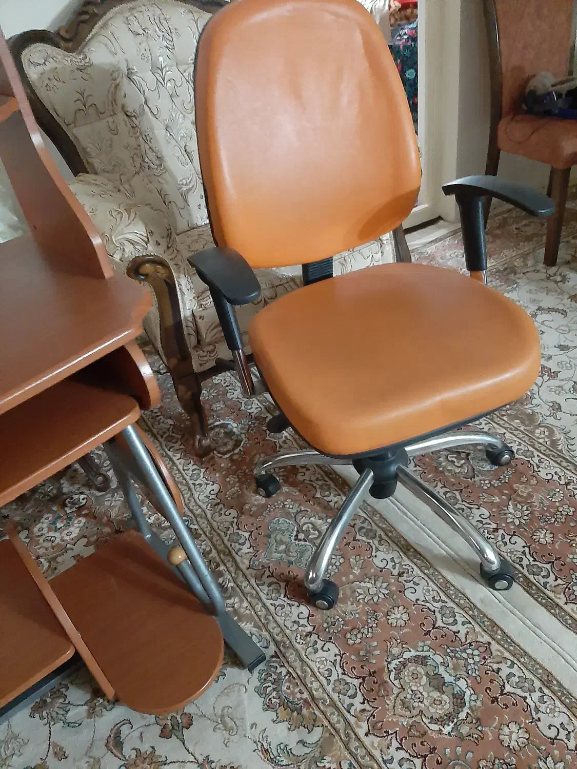 میز کامپیوتر و صندلی|میز تحریر و کامپیوتر|سنگر, |دیوار