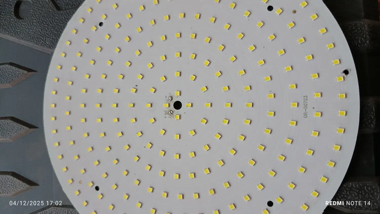 لامپ ال ای دی بزرگ و پرنور|لامپ و چراغ|معصومیه, |دیوار