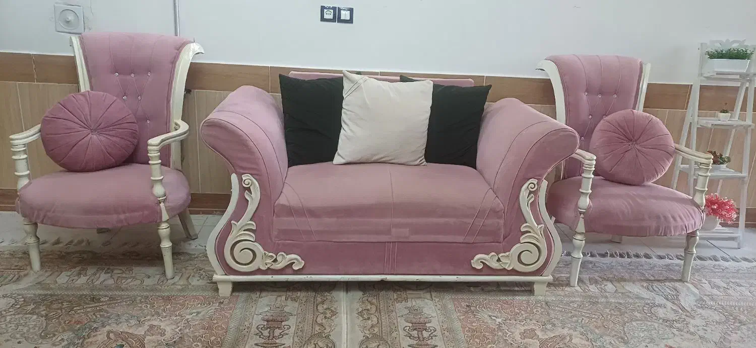 مبل راحتی|مبلمان خانگی و میز عسلی|تربت‌حیدریه, باغ سلطانی|دیوار