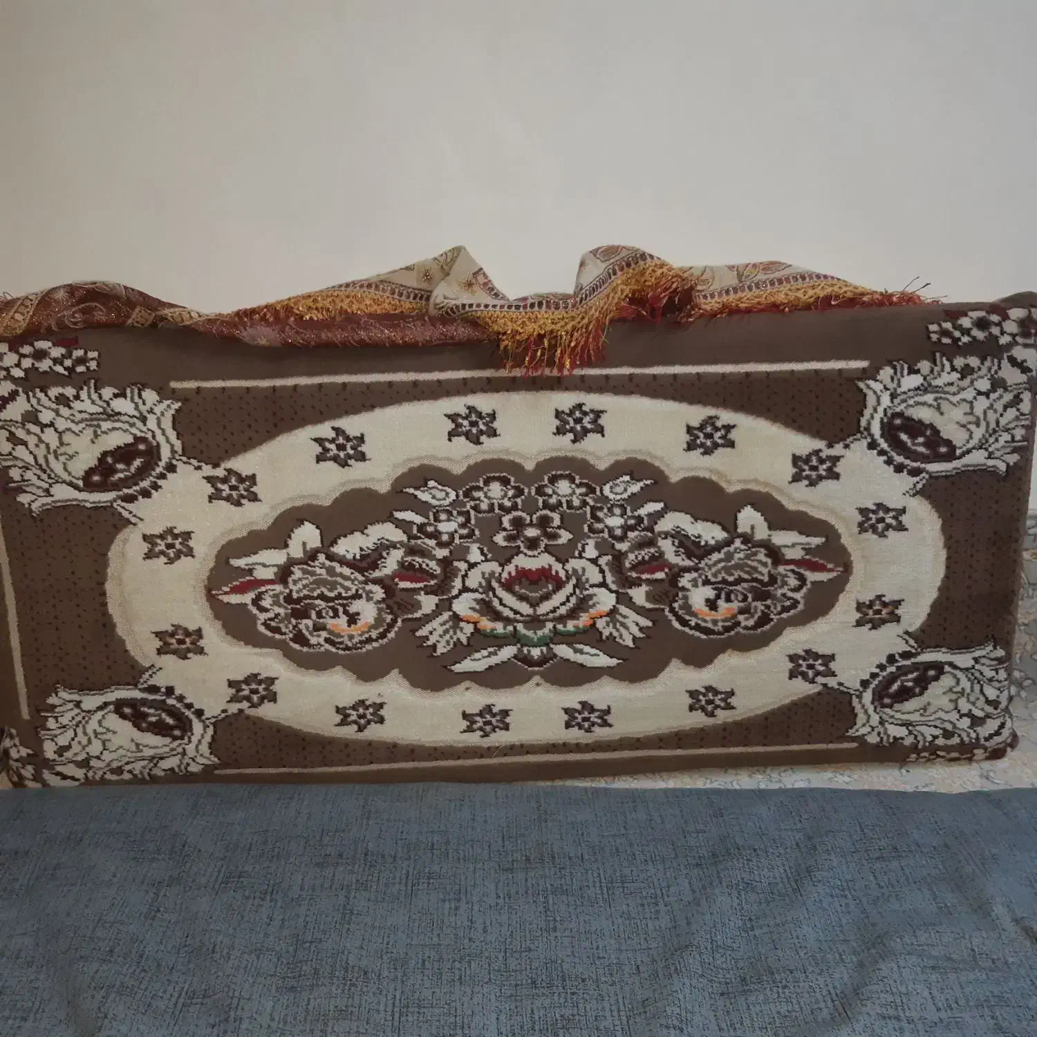 ۴ عدد پشتی سالم تمیز و نو|پشتی|مشهد, عسگریه|دیوار