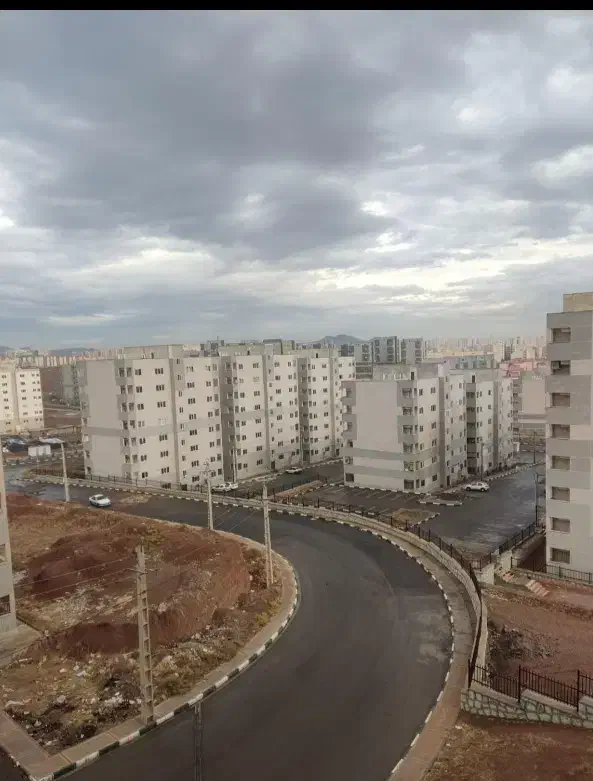 برای سرمایه گذاری همین ملک بهترین گزینه می باشد|فروش آپارتمان|پرند, فاز ۶|دیوار