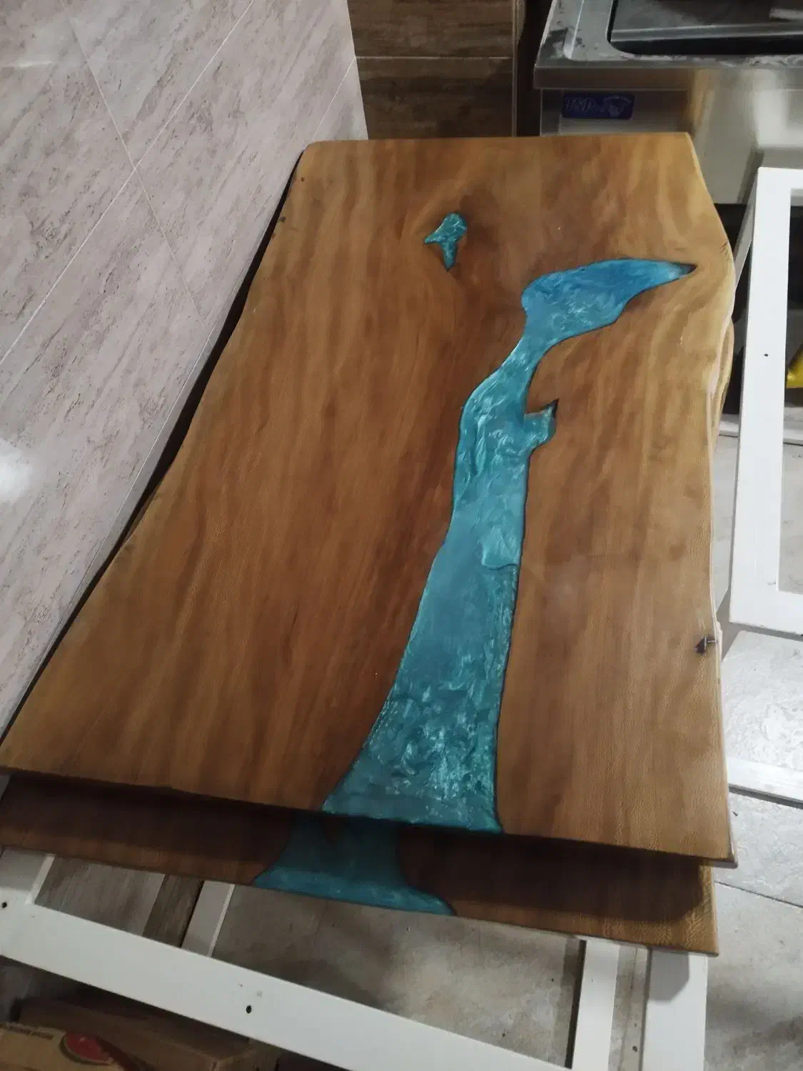 میز تمام چوب گردویی کنده شده تزریقی|میز و صندلی غذاخوری|اهر, |دیوار