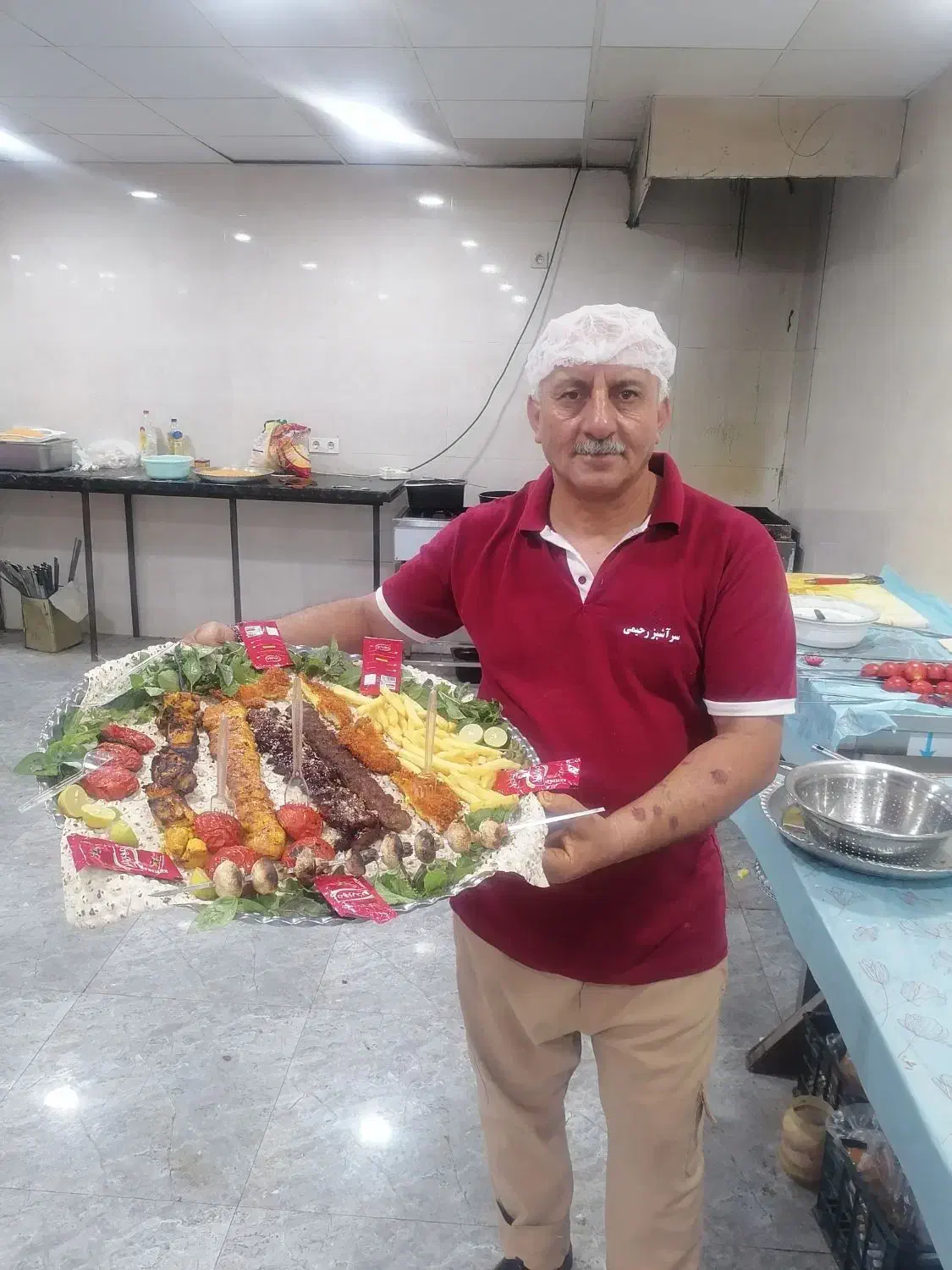 تهیه غذا با کیفیت و بهداشتی باهرحجم و هرتعداد|خدمات پذیرایی، مراسم|بوشهر, |دیوار