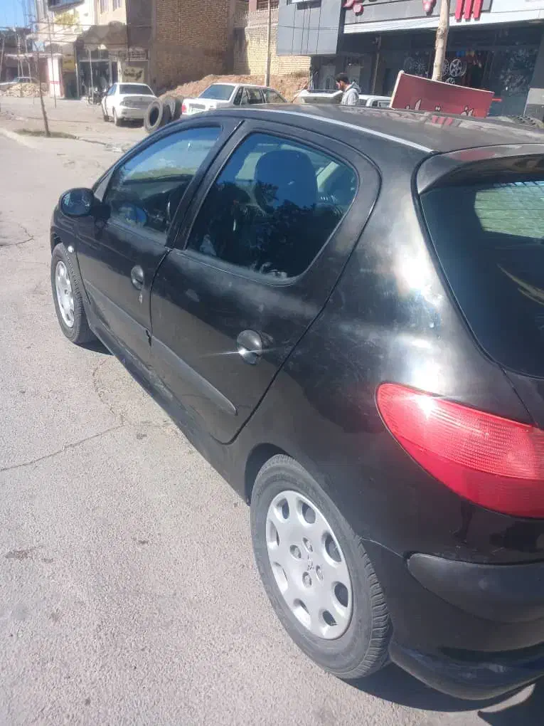 پژو۲۰۶ مشکی ۸۳|خودرو سواری و وانت|لنجان, |دیوار