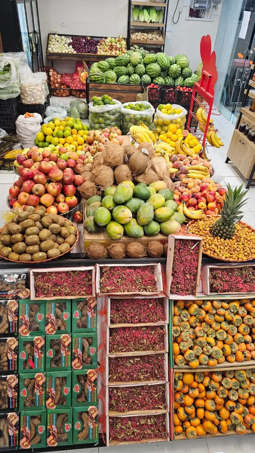 نیروی آقا و خانم میوه فروشی|استخدام خدمات فروشگاه و رستوران|عسلویه, |دیوار