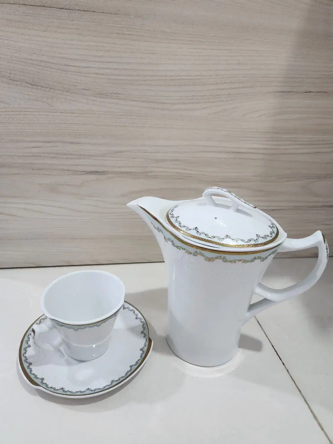 سرویس ۲۴ نفره چینی تقدیس تمیز و کم کار|ظروف سرو و پذیرایی|سبزوار, چهارراه فرودگاه|دیوار