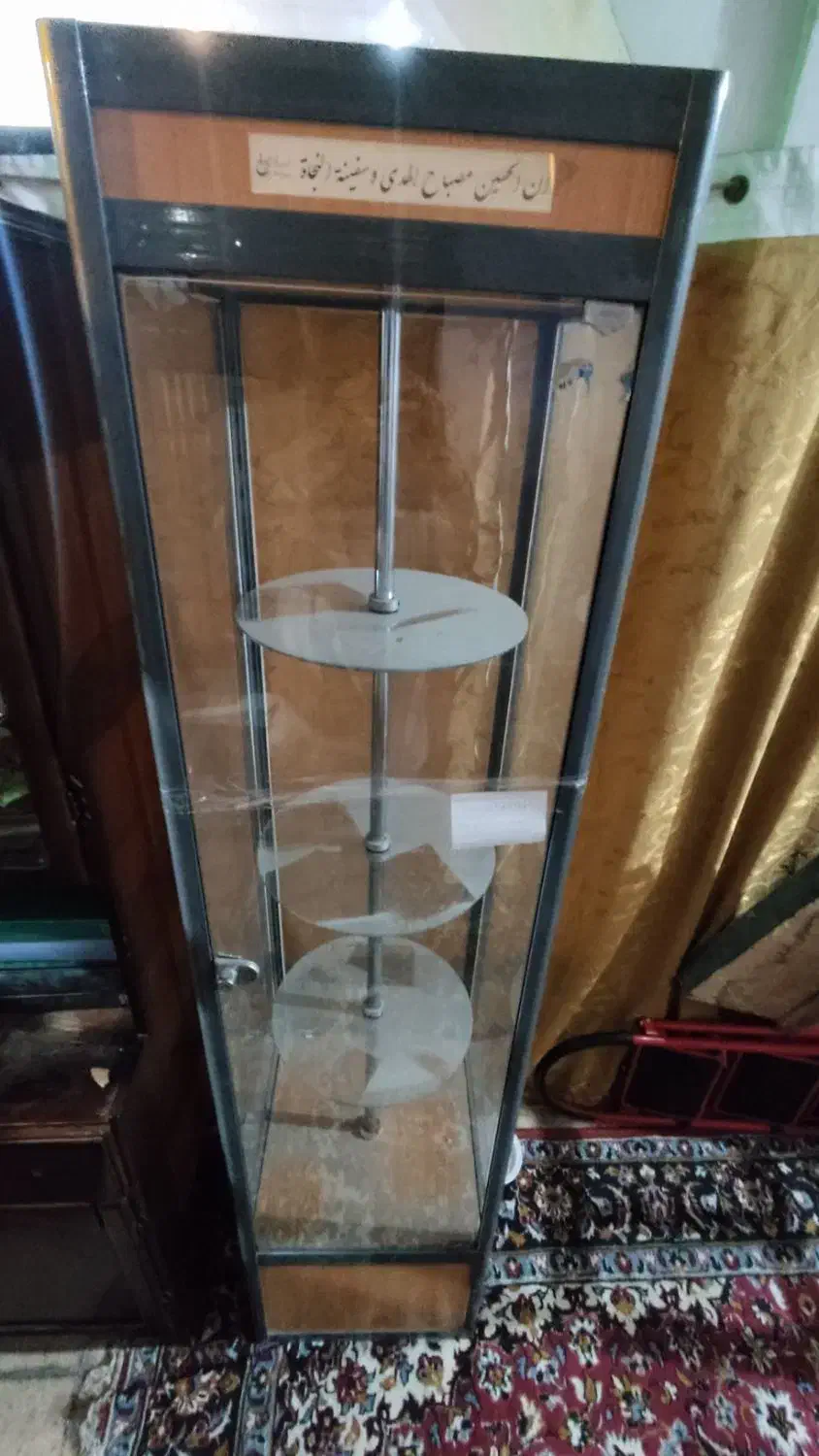 ویترین تمام شیشه ای ایستاده|بوفه، ویترین، کنسول|بوشهر, |دیوار