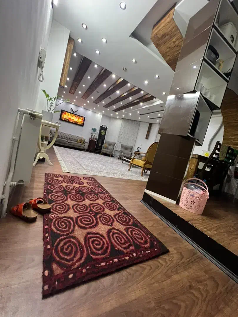 آپارتمان۱۰۰متری خ تهران طالقانی طبقه۱|فروش آپارتمان|قائمشهر, |دیوار