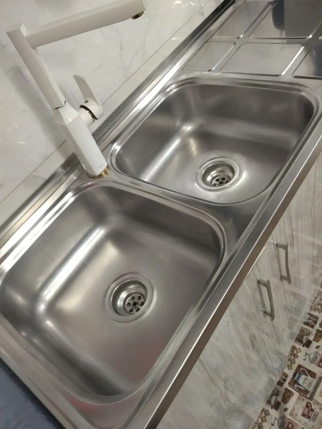 کابینت زیر ظرف شویی و آبچکان|آب‌چکان و نظم‌دهنده ظروف|مشکین‌دشت, |دیوار