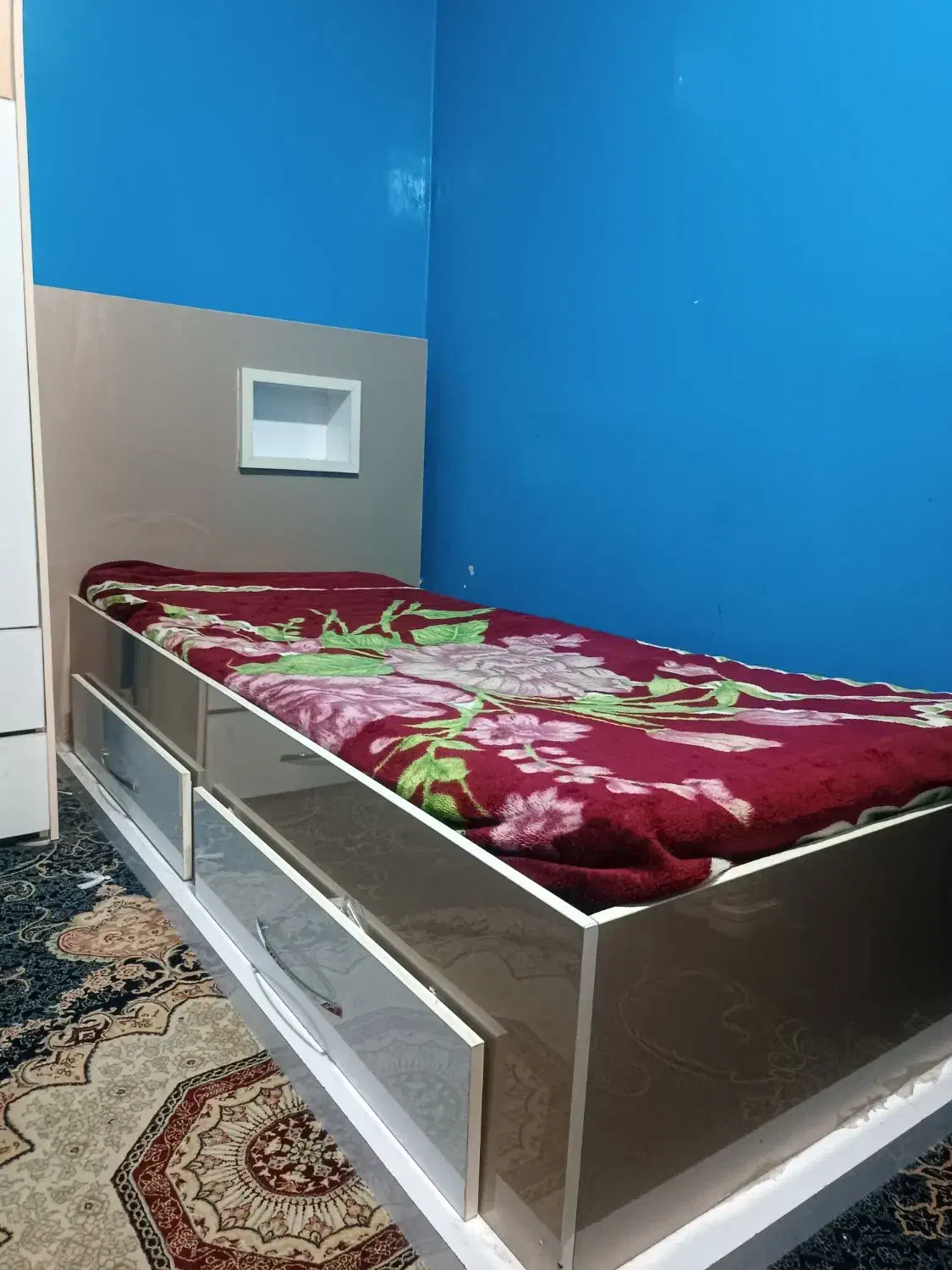 تخت یکنفره و کمد|تخت و سرویس خواب|مسجد سلیمان, |دیوار