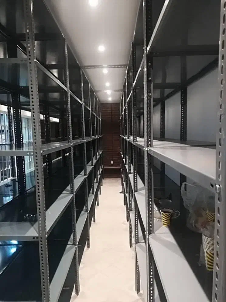 شلف فلزی پیچ و مهره ایی|فروشگاه و مغازه|تهران, ونک|دیوار