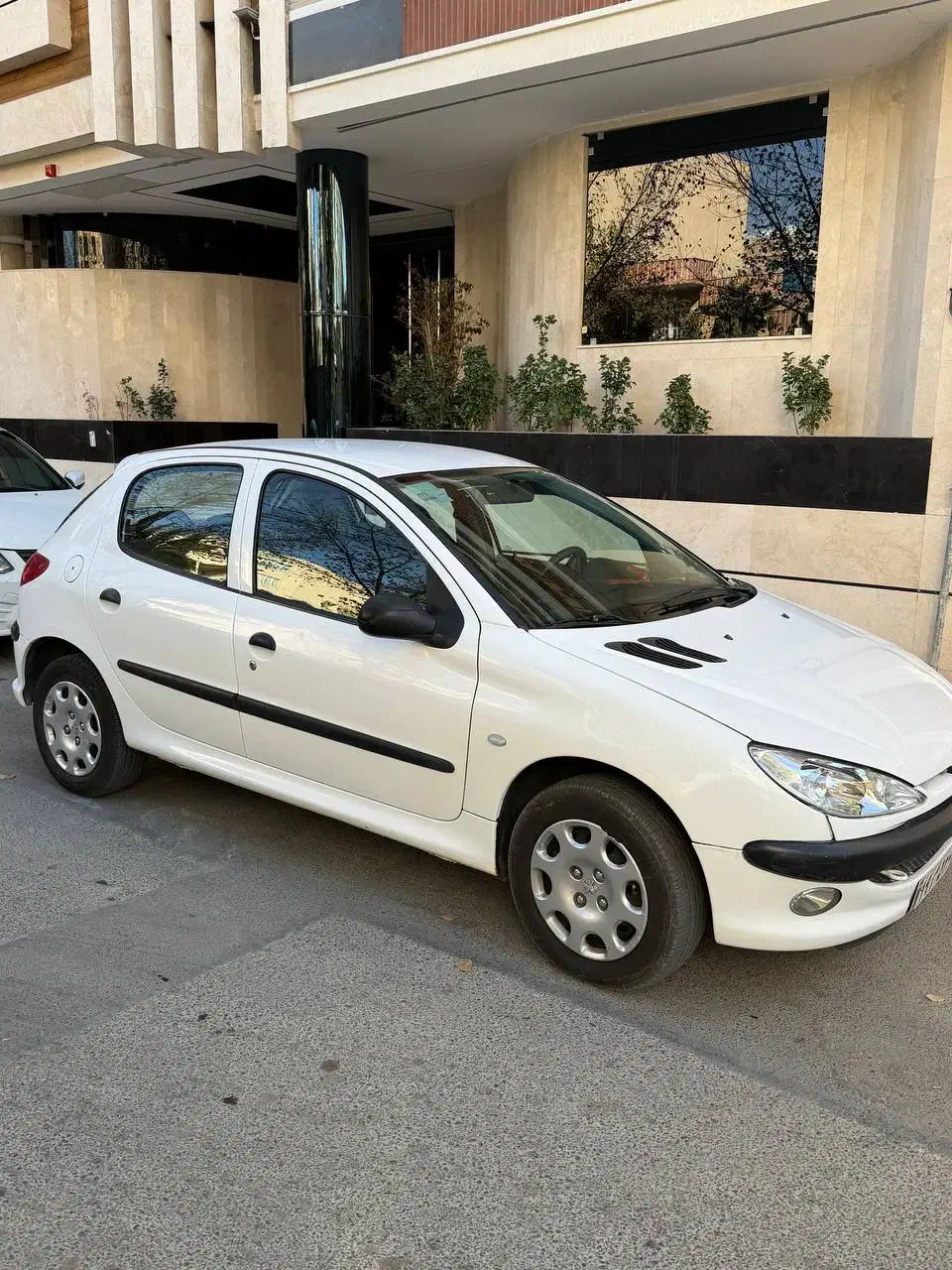 پژو ۲۰۶ تیپ۲ فول مدل۹۸ بسیار سالم و تمیز|خودرو سواری و وانت|شاهینشهر, فردوسی|دیوار