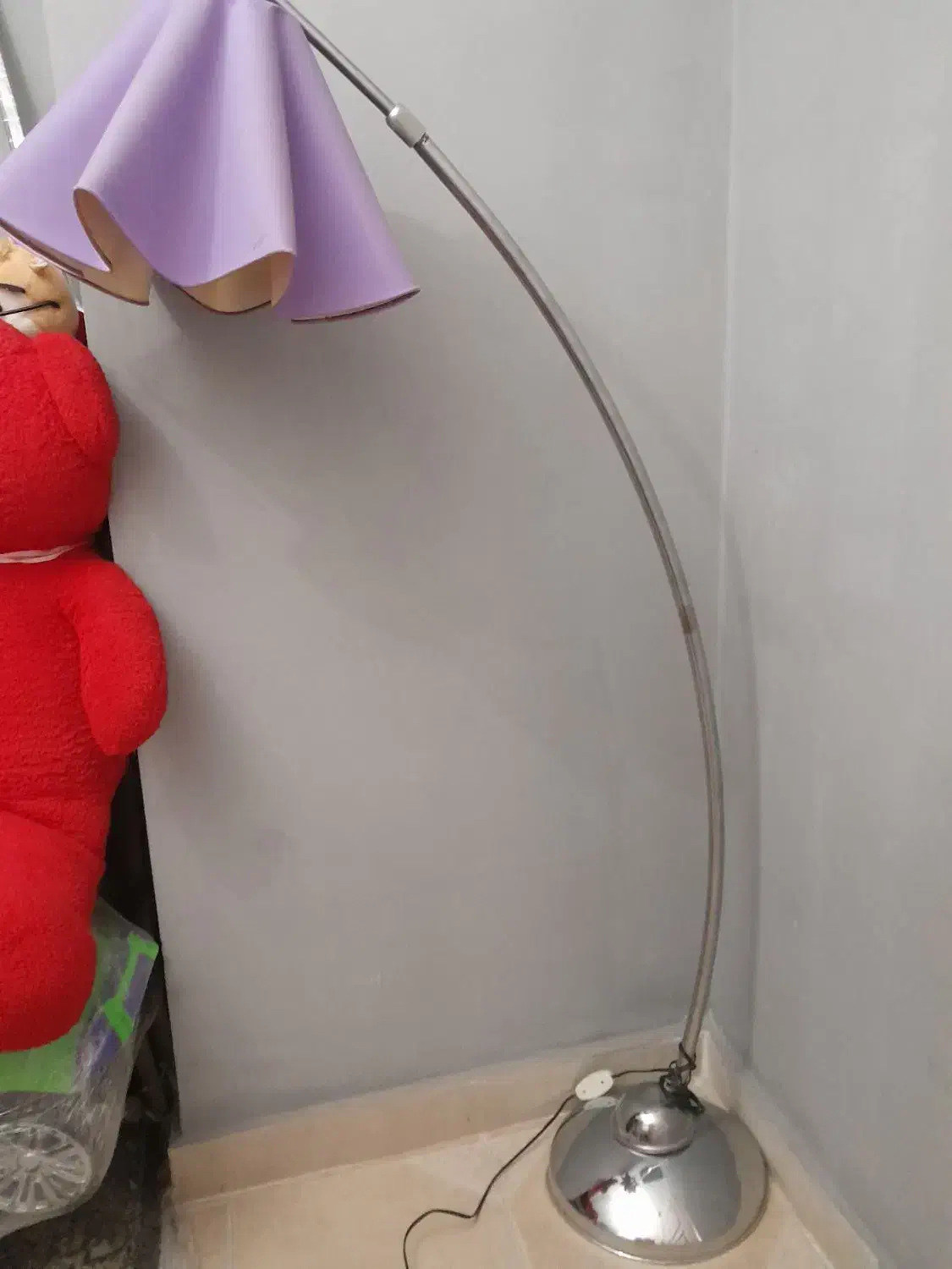 اباژور کنار سالنی|چراغ خواب و آباژور|کرج, حسین‌آباد|دیوار