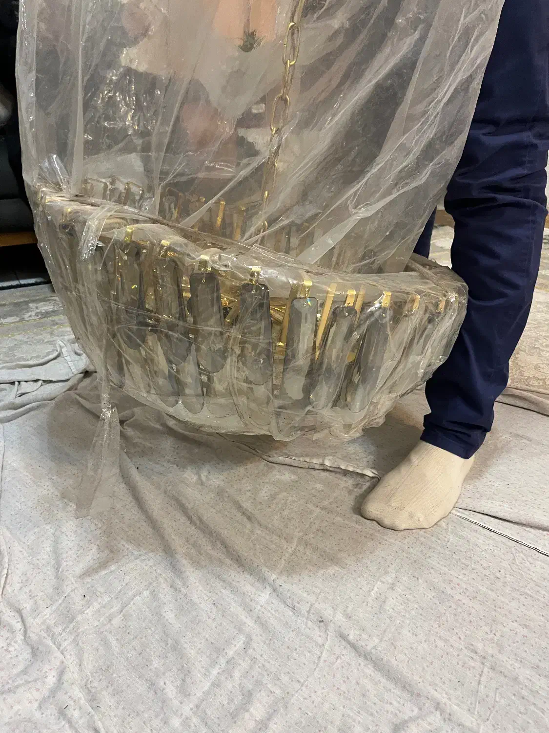 لوستر|لوستر و چراغ آویز|تهران, جوانمردان (اندیشه)|دیوار