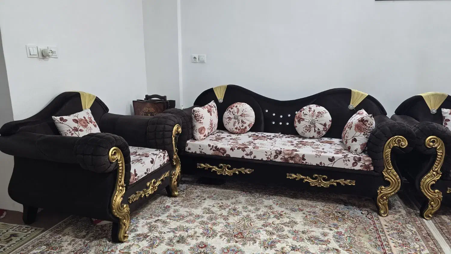 مبل راحتی ۷ نفره سالم و درحد نو|مبلمان خانگی و میز عسلی|محمدیه-قزوین, |دیوار