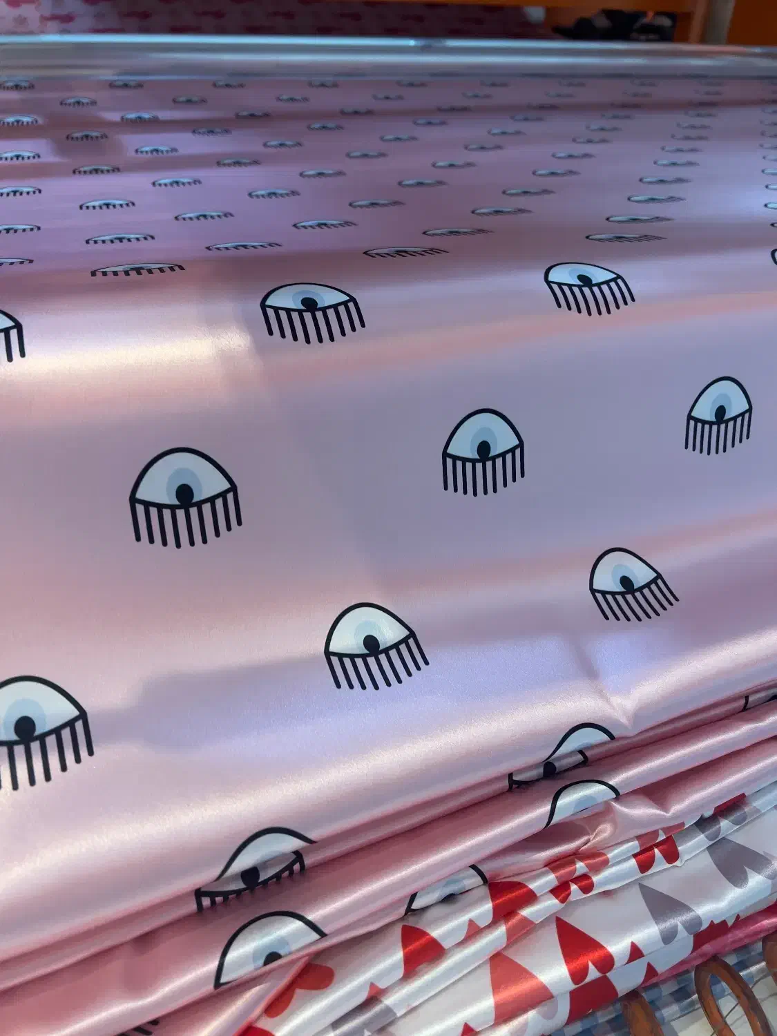 چاپ پارچه سابلیمیشن|خدمات پیشه و مهارت|تهران, فلسطین (میدان انقلاب)|دیوار