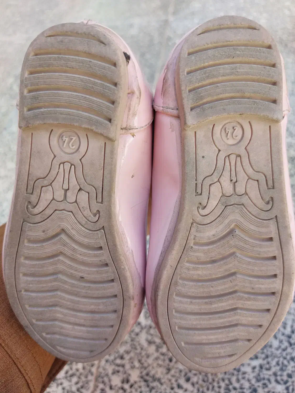 کفش دخترانه سایز ۲۴|کفش و لباس بچه|یزد, |دیوار