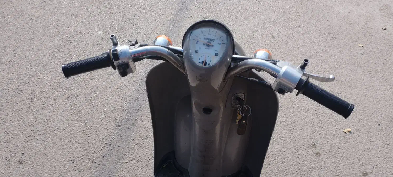 پاکشتی هندا اسکوپی|موتورسیکلت|ایوان, |دیوار