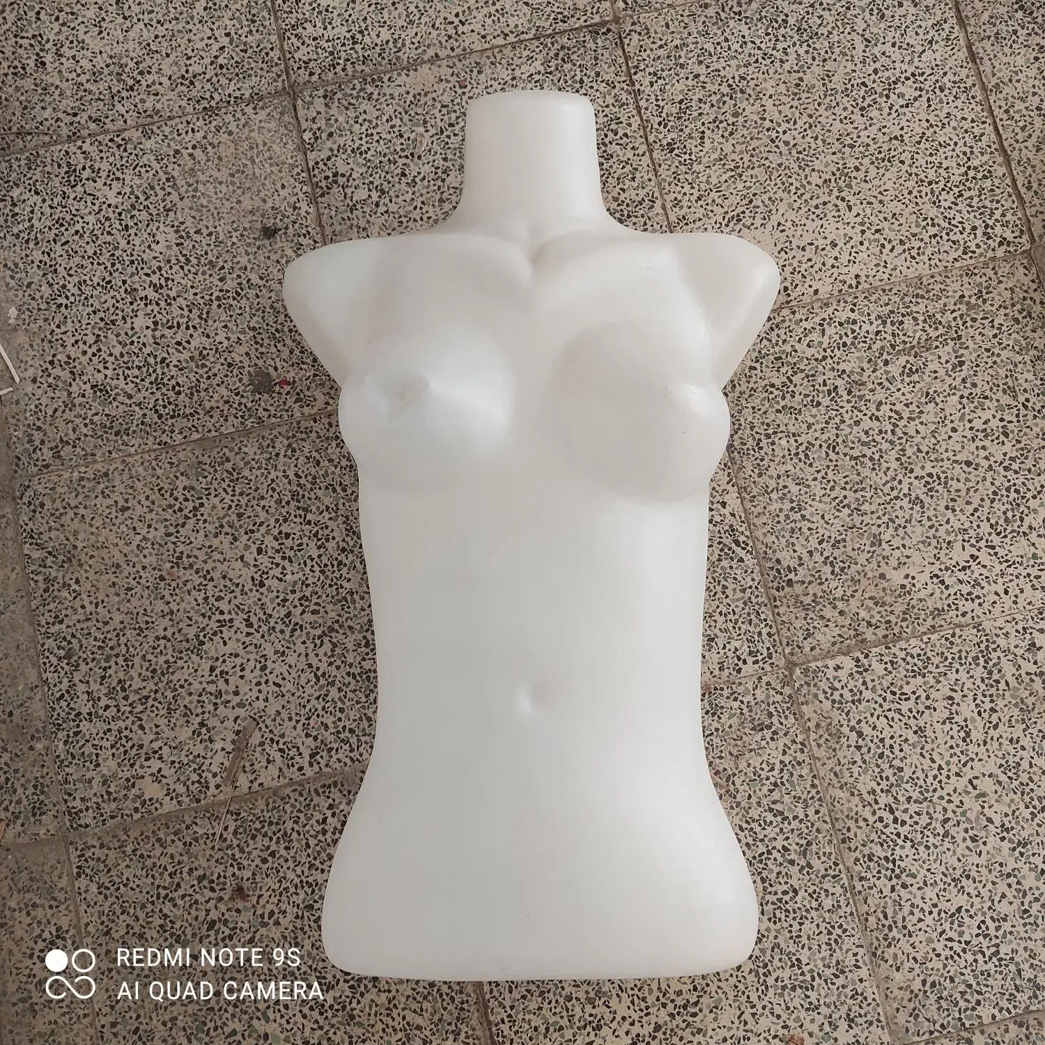 وسایل راه اندازی فروشگاه لباس زیر|فروشگاه و مغازه|الوند, |دیوار