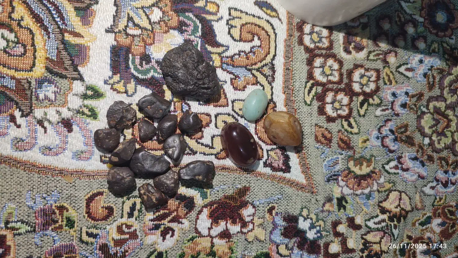 سنگها قیمتی شهاب سنگ اصلی|جواهرات|زاهدان, |دیوار