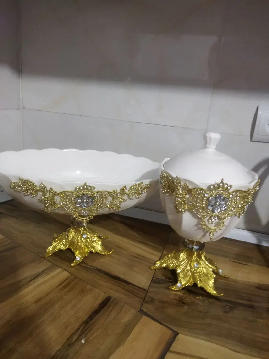 سرویس پذیرایی 5 عدد|ظروف سرو و پذیرایی|تربتحیدریه, آغوی|دیوار