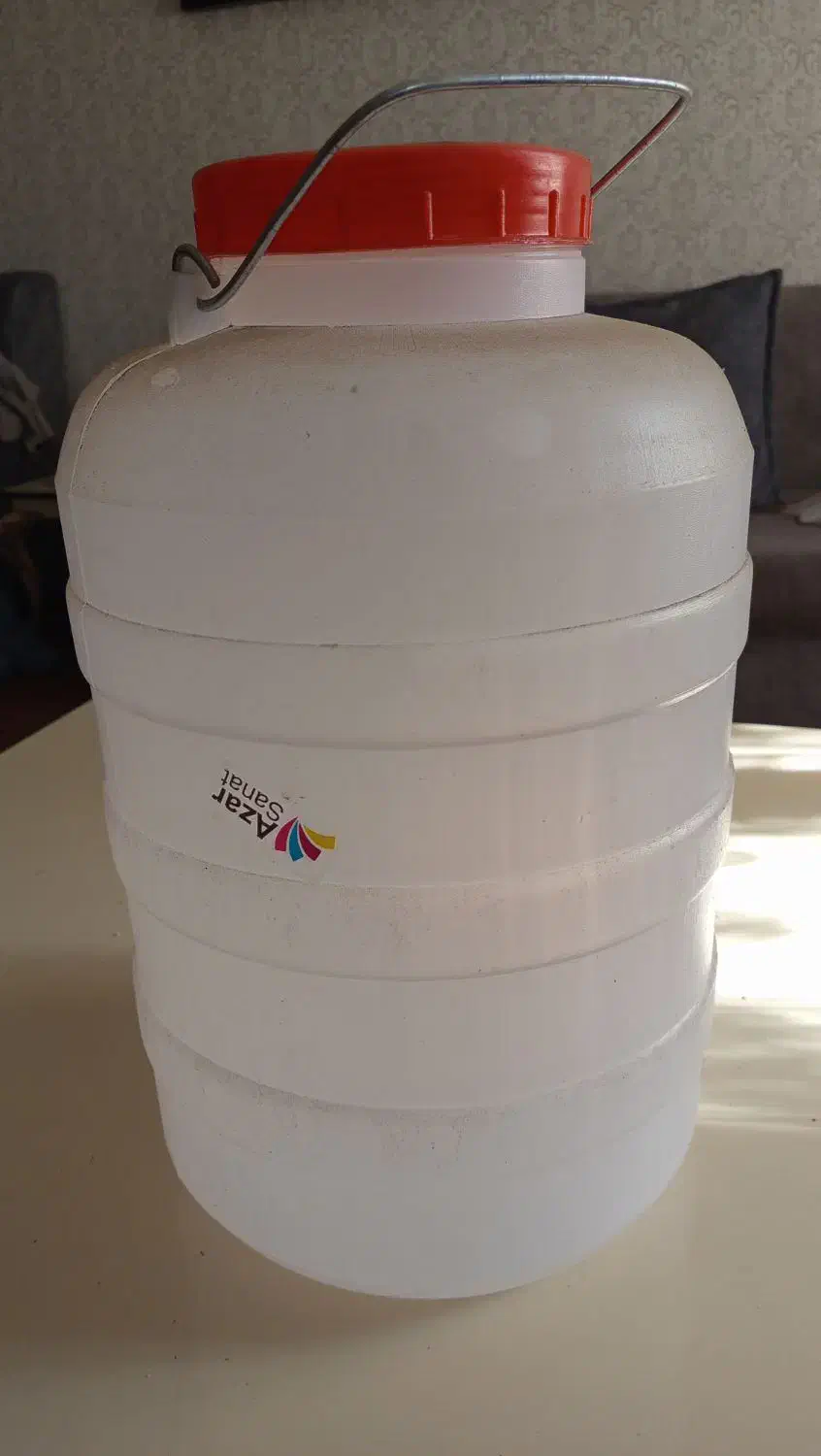 فروش گالن آب|ظروف نگهدارنده، پلاستیکی، یکبارمصرف|خوی, |دیوار