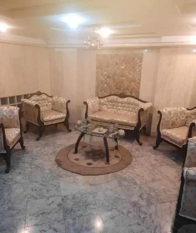 ۱۲۳ متر ۲ خواب در فاطمی، گلها