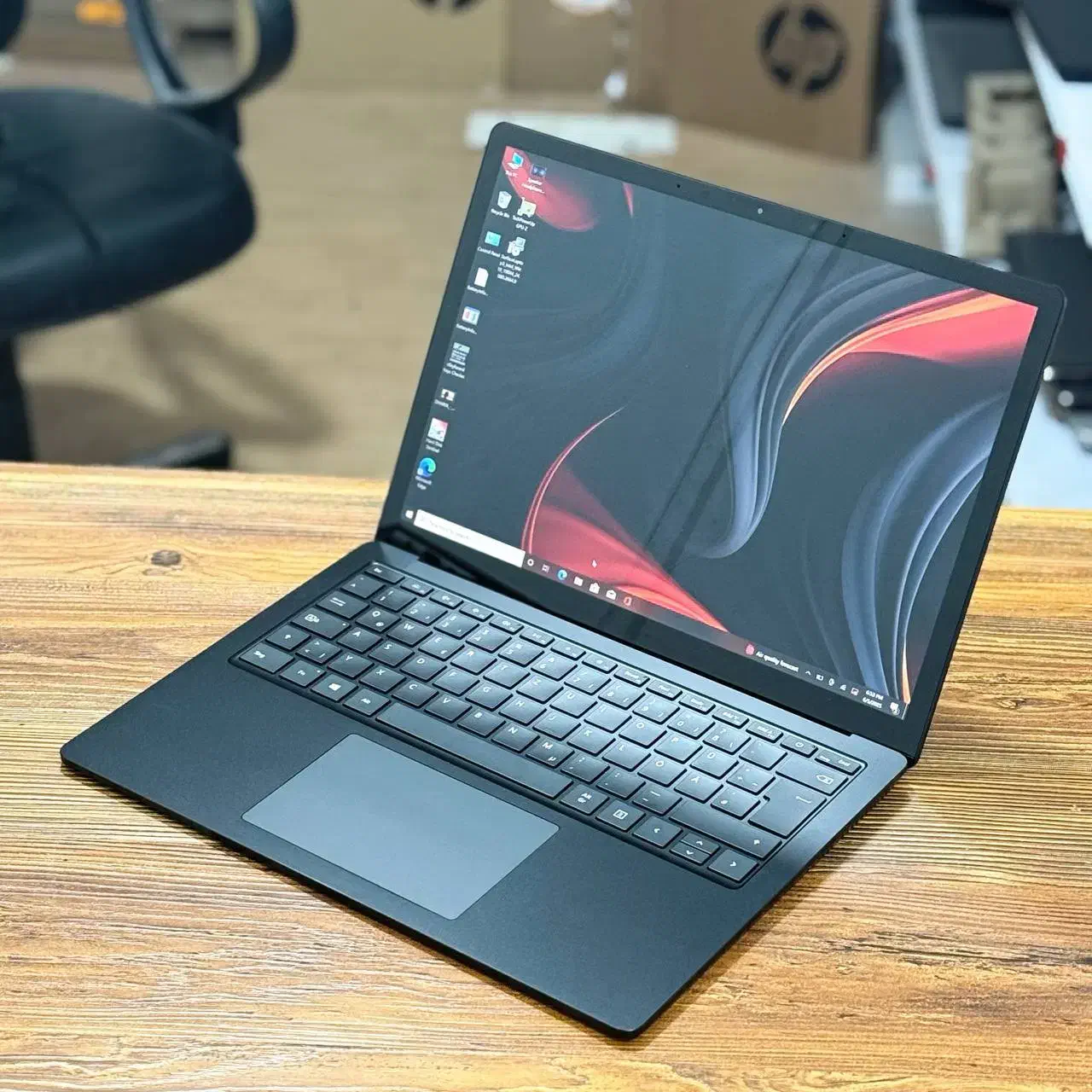 برندمایکروسافت طراحی ظریف وخاص با سورفیس لپ تاپ ۴|رایانه همراه|اردبیل, |دیوار