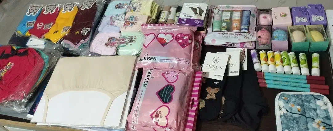 لباس زنانه|لباس|ایوان, |دیوار