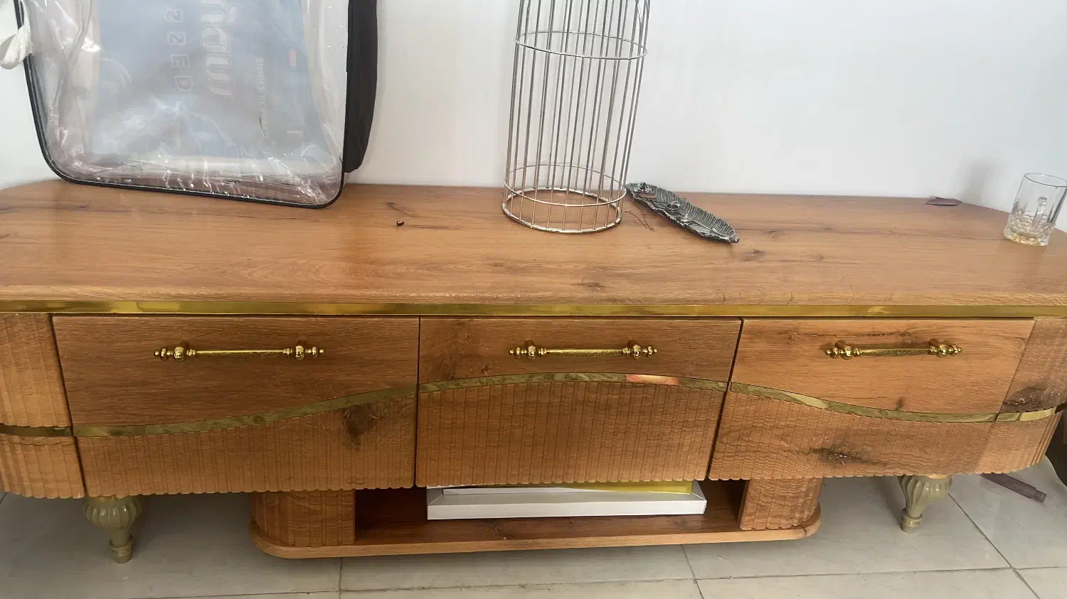 زیر تلویزیون کاملا نو بدون هیچ ایرادی|میز تلویزیون|اردبیل, |دیوار