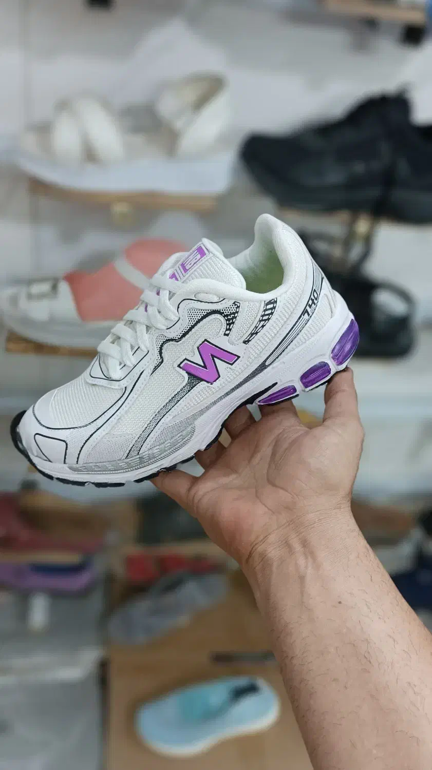 کفش نیوبالانس 740|کیف، کفش، کمربند|سبزوار, شهرک ابوذر|دیوار