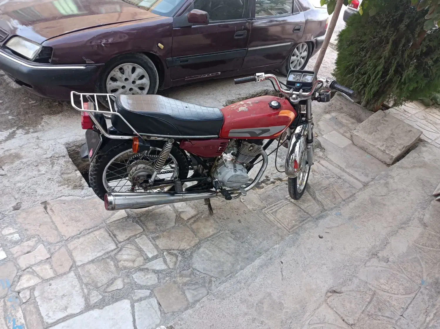 موتور ۱۲۵ سیستم رادان|موتورسیکلت|رباط‌کریم, کیکاور|دیوار