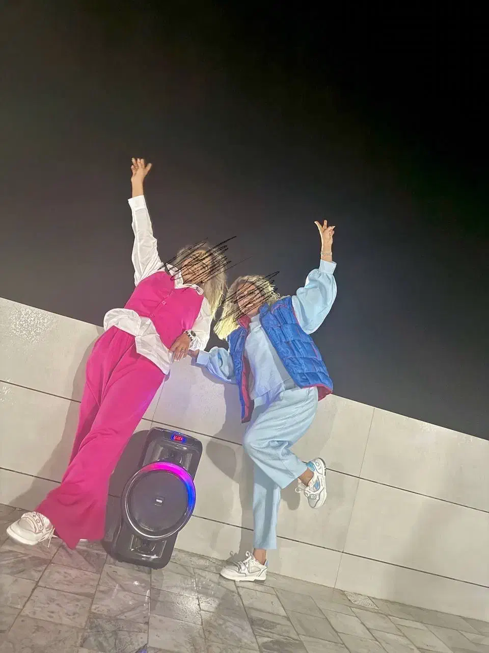 خیاط با استعداد|لباس|تهران, آهنگ|دیوار