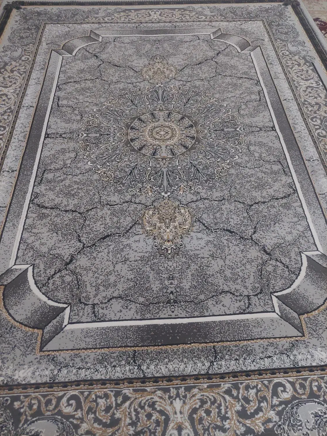 بازرگانی فرش حدادی نقد اقساط تعویض فرش|فرش|اراک, |دیوار