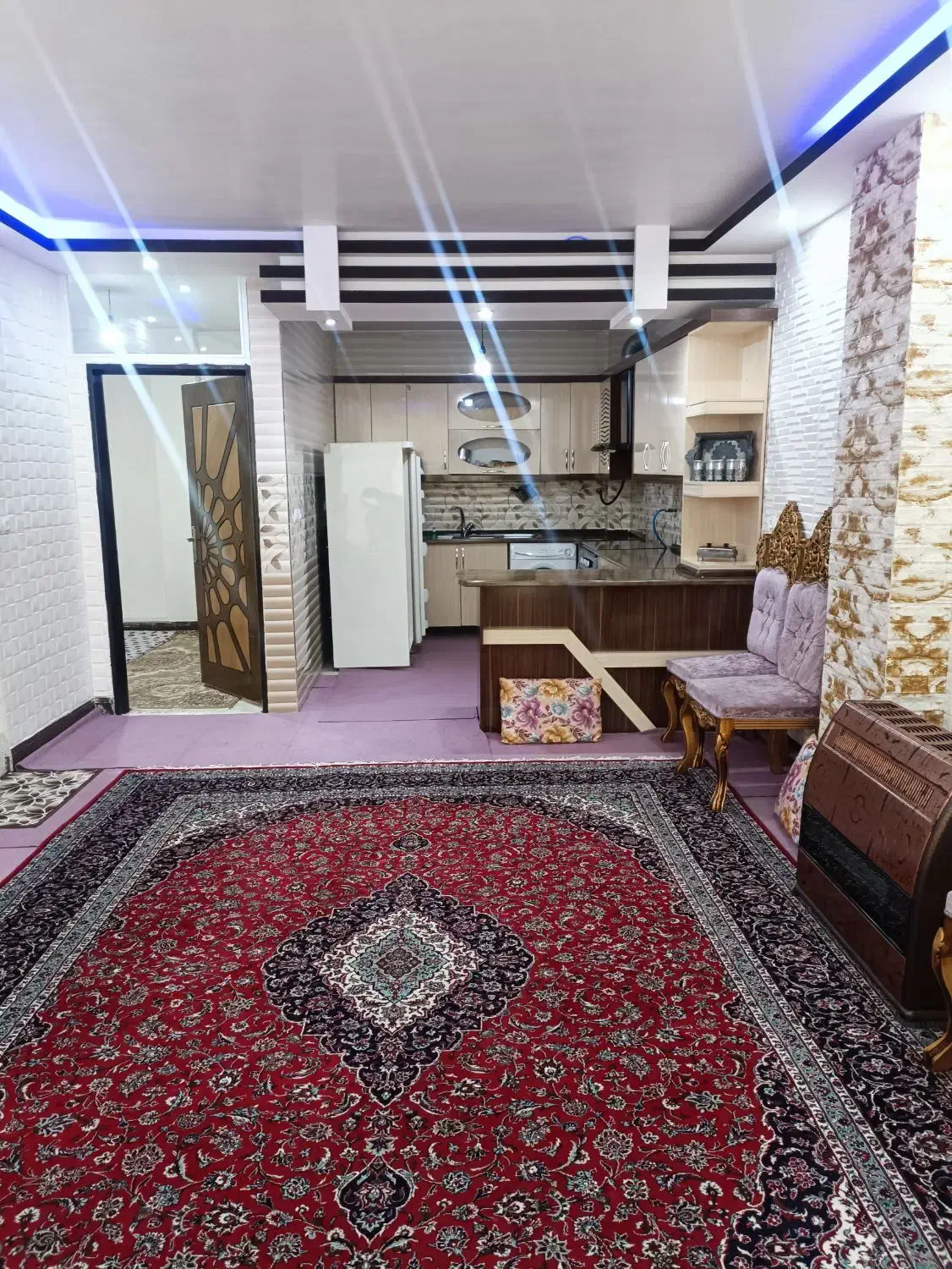 اجاره روزانه اقامتگاه رادمهر فوق العاده تمیز|اجارهٔ کوتاهمدت آپارتمان و سوئیت|اصفهان, لاله|دیوار