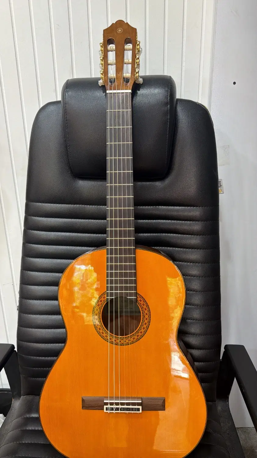 Yamaha c80|گیتار، بیس، امپلیفایر|بابل, |دیوار