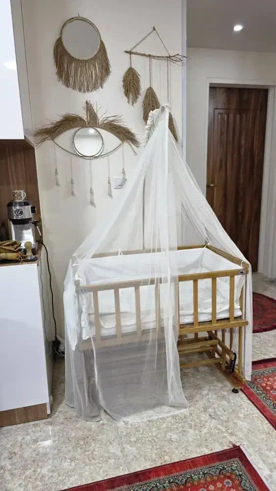 گهواره چوبی|تخت و صندلی بچه|اهواز, گلستان|دیوار