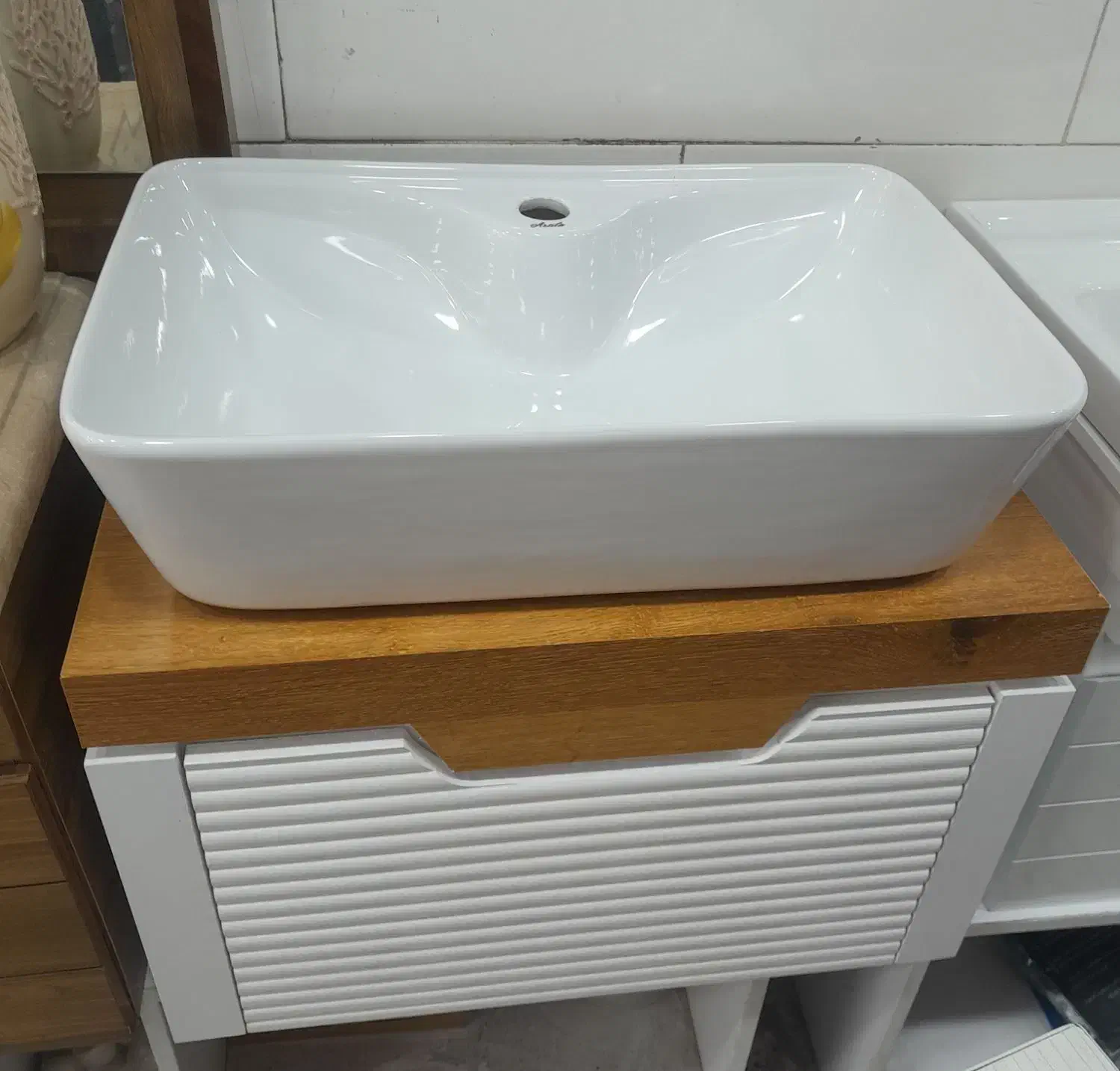 روشویی کابینتی ضمانت مادام العمر|لوازم سرویس بهداشتی|شوشتر, |دیوار