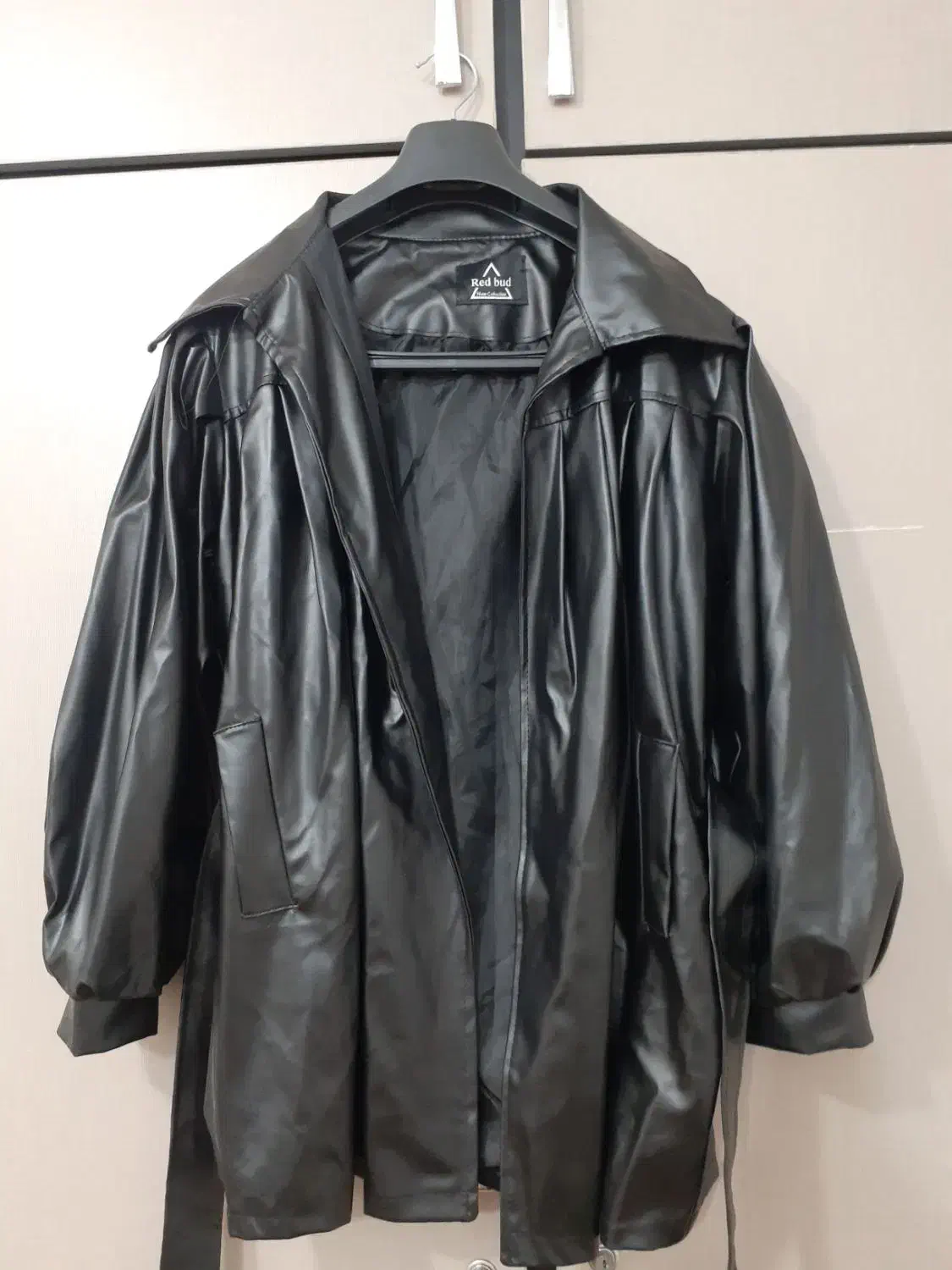 پالتوچرم مشکی آستین پفی دخترانه|لباس|شوش, |دیوار