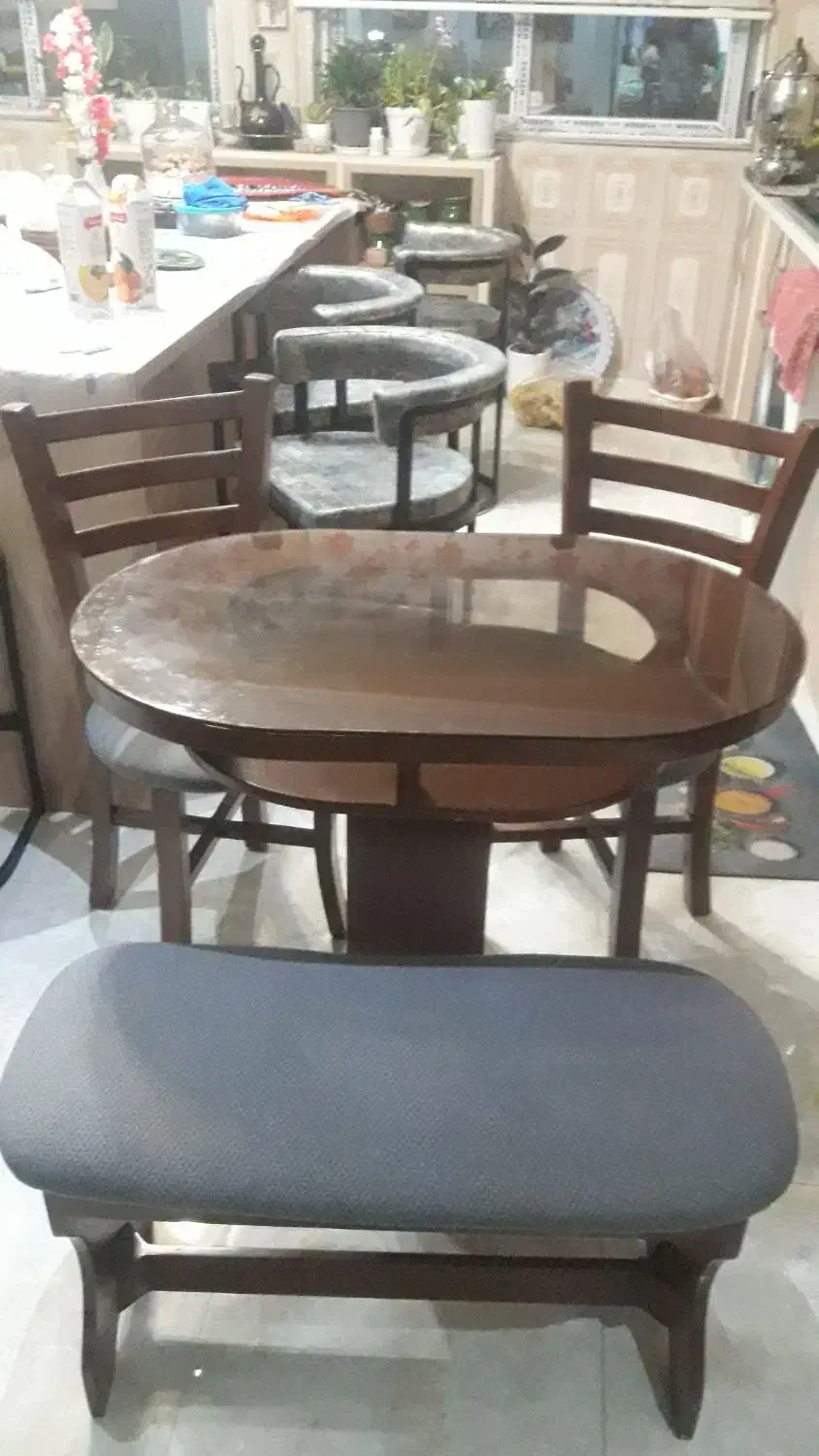 میز ناهارخور (نهارخوری) ۴ نفره کمجا در حد نو|میز و صندلی غذاخوری|قائمشهر, |دیوار