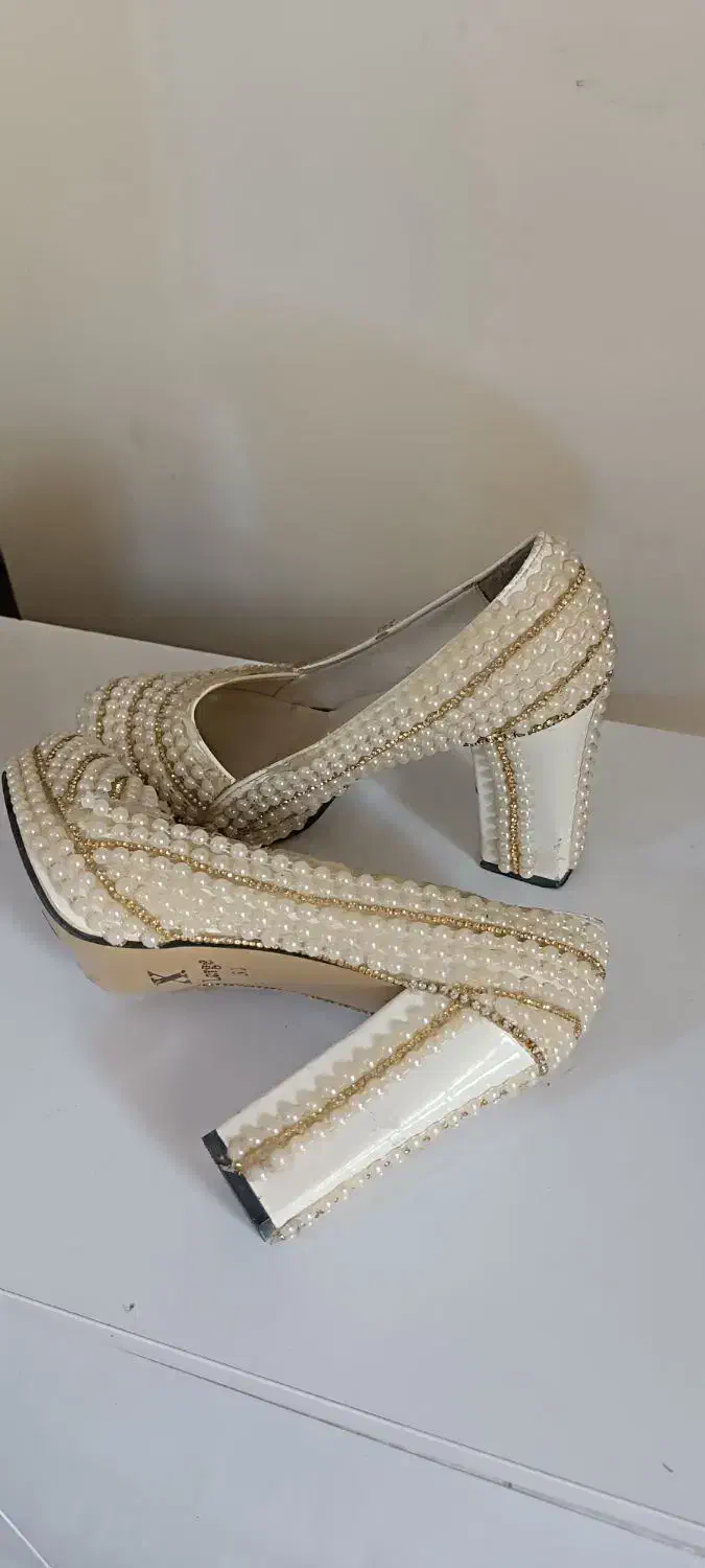 نیم بوت و کفش|کیف، کفش، کمربند|زابل, |دیوار