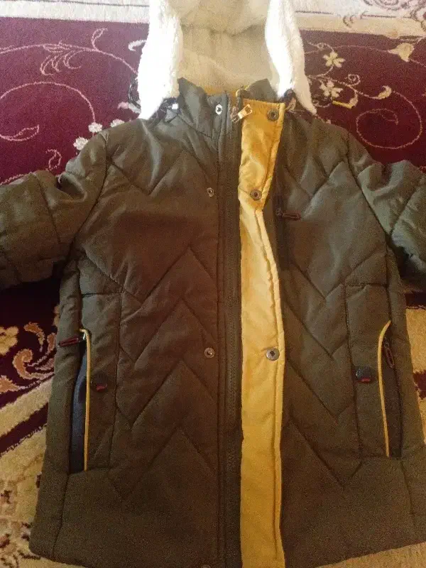 کاپشن|کفش و لباس بچه|بروجرد, |دیوار