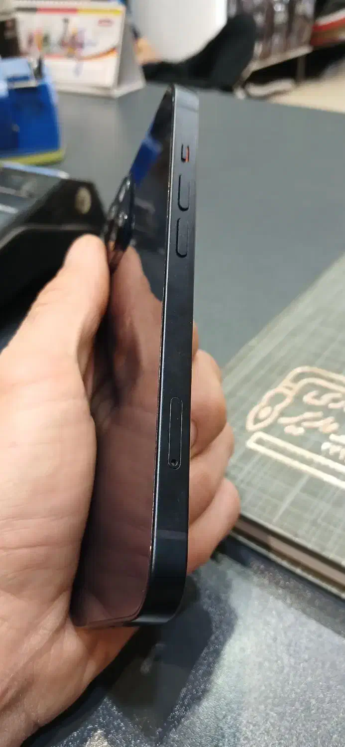 iphone13|موبایل|قم, چهل درخت|دیوار