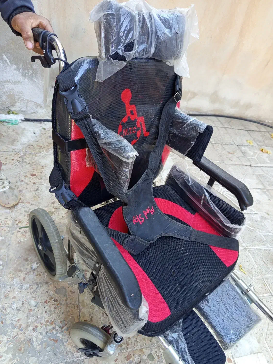 ویلچر نو نو|پزشکی|شیراز, دروازه قران|دیوار