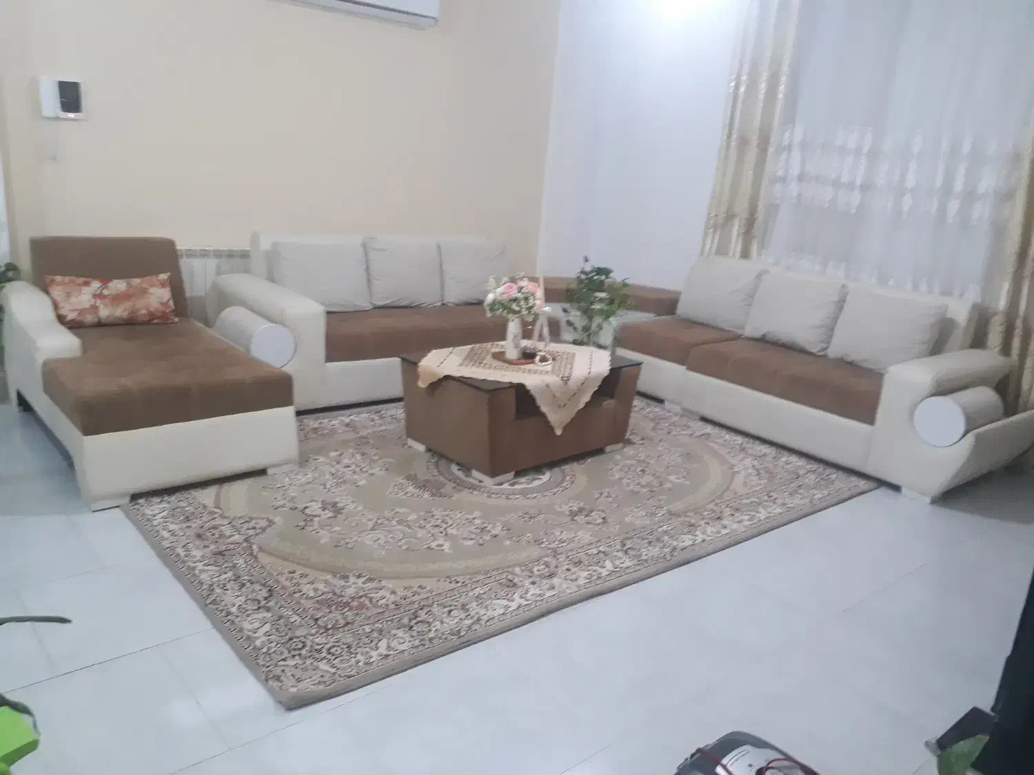 مبل راحتی ۷نفره|مبلمان خانگی و میز عسلی|رشت, کوی مهر|دیوار